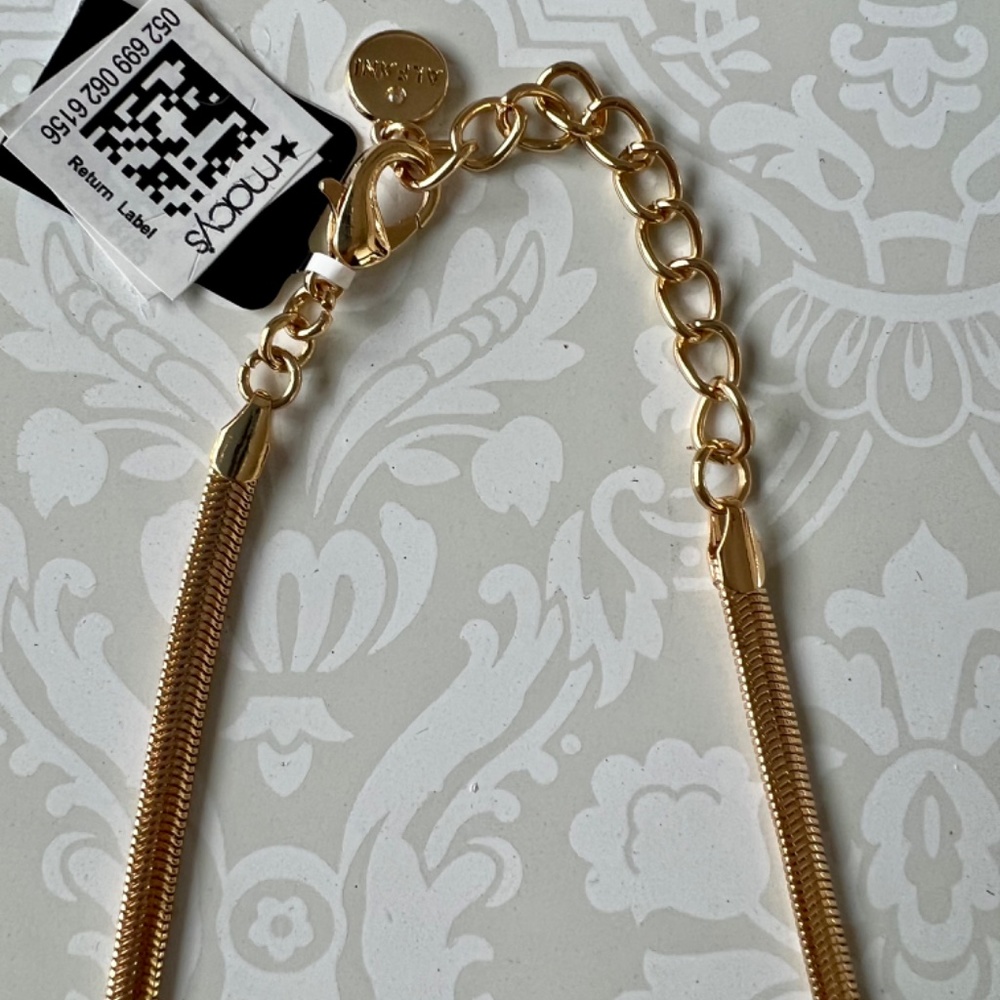 Goldtone Necklace - Picture 2 of 2